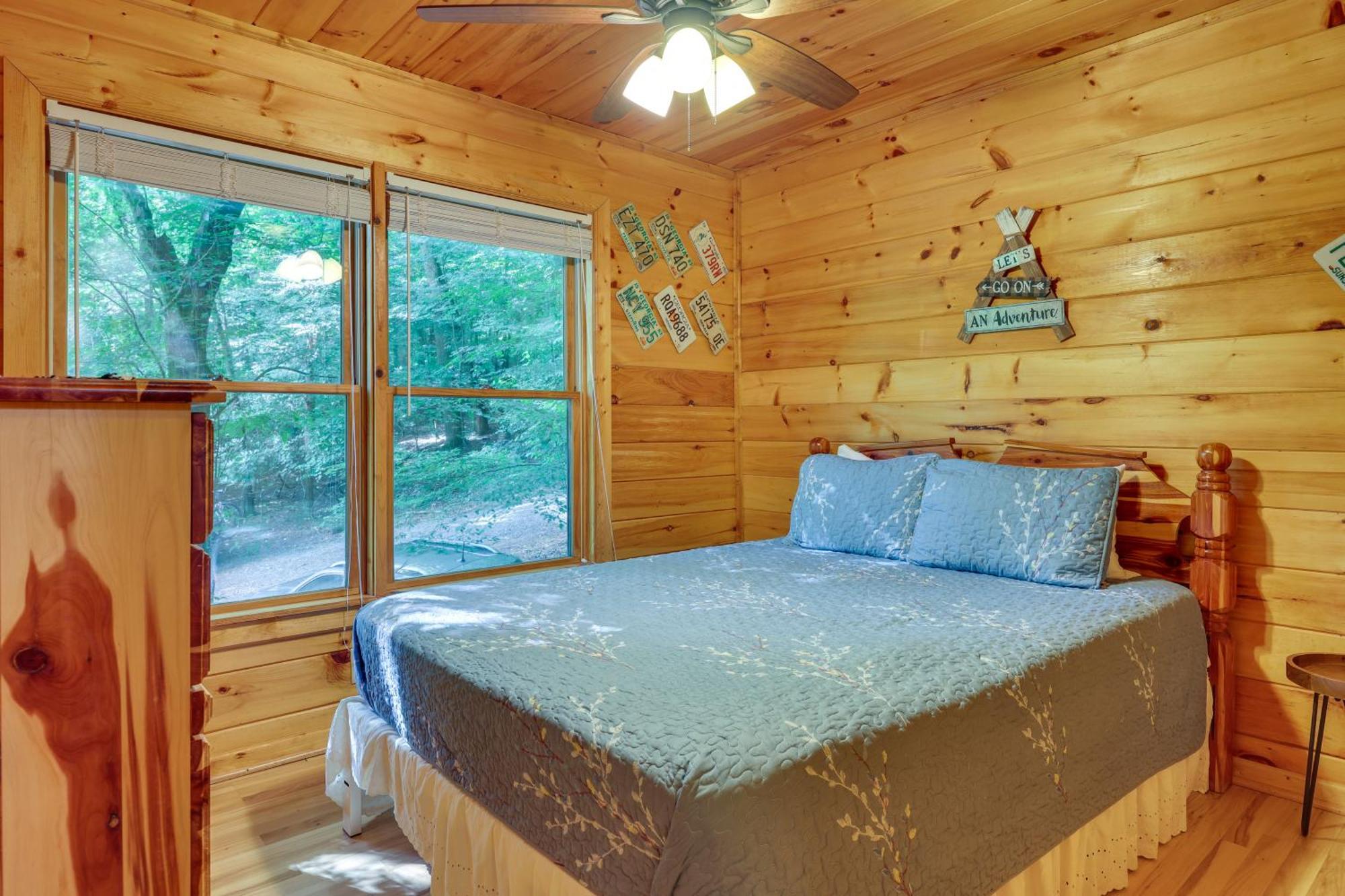 Riverfront Ellijay Cabin With Deck And Pool Access! Exterior photo